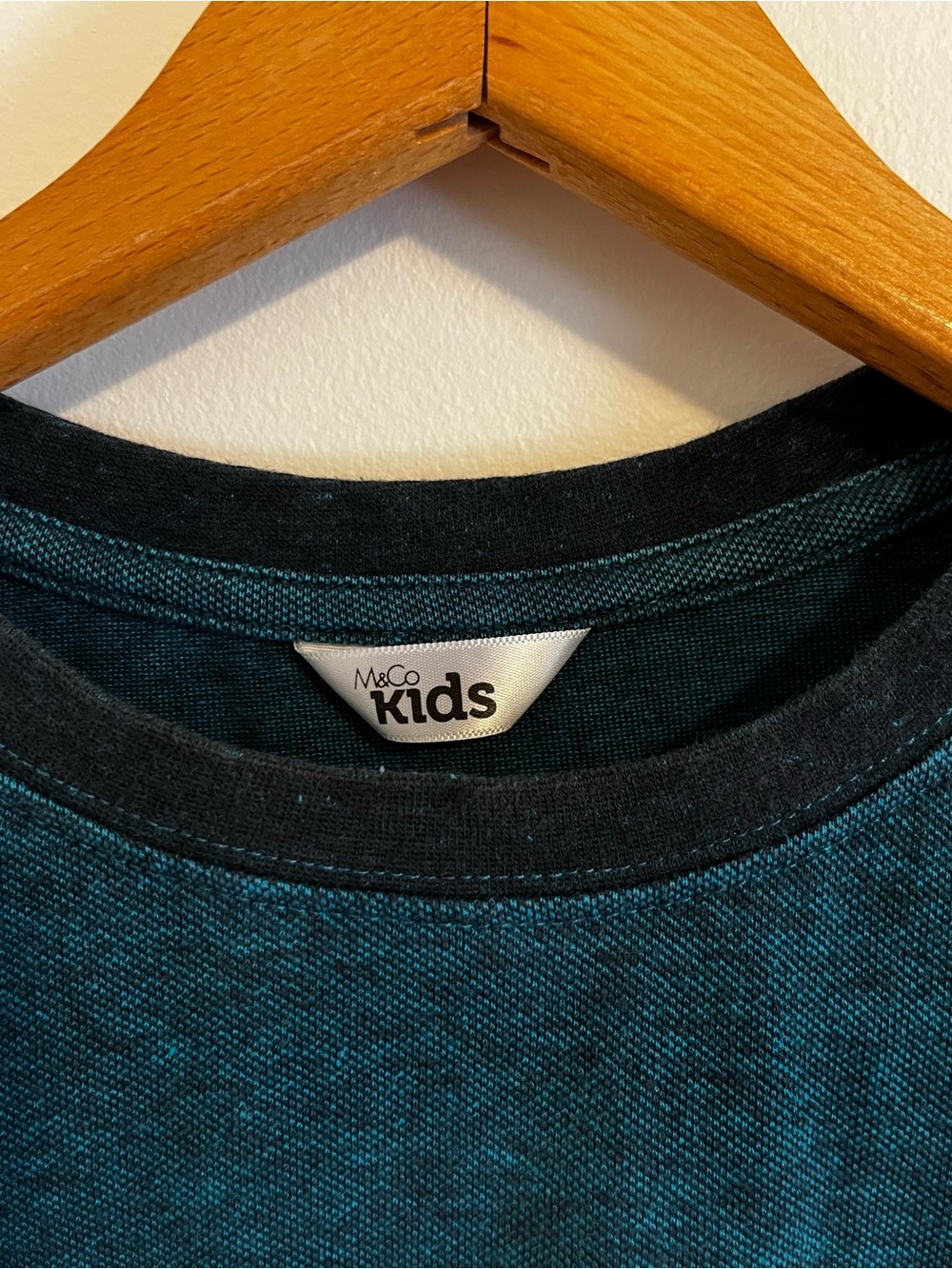 M&Co Kids NYC Boys 10/12 Teal Long Sleeve Tee Shirt Cotton Embroidered Logo - Picture 5 of 7
